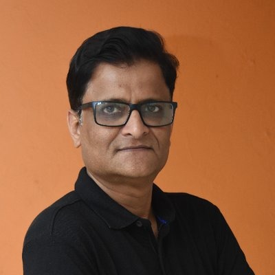 Giridhar-jha.jpeg